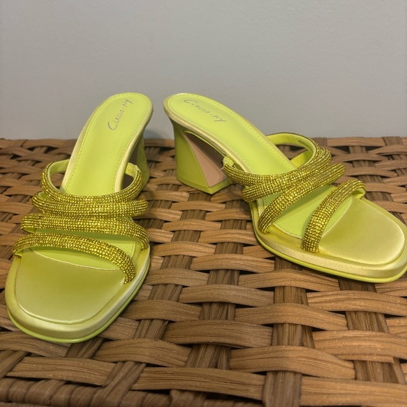 Circus NY by Sam Edelman Women's Heddie Mule Heel Sunny Lime - Picture 4 of 8